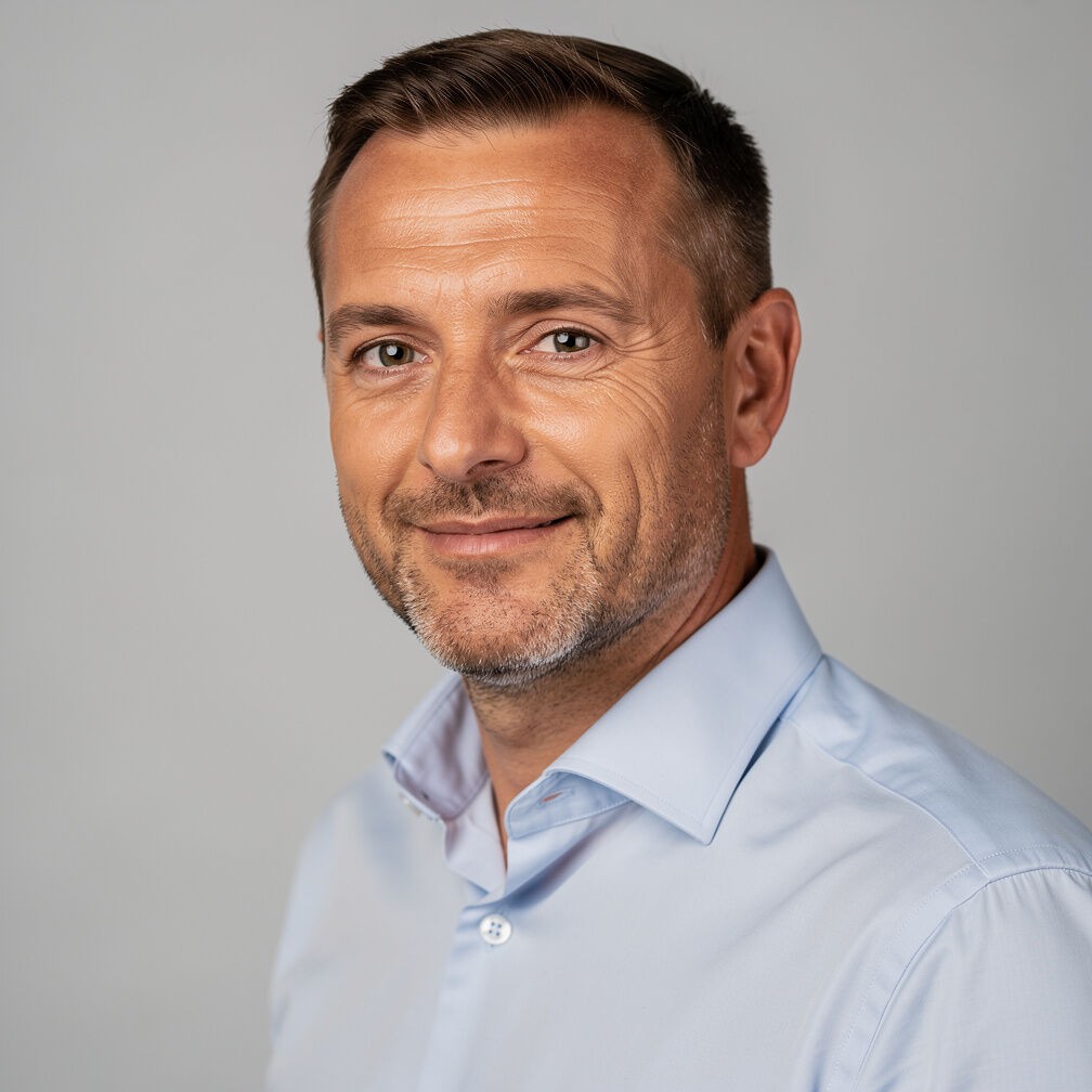 Portrait of a Belgian man in charge of follow-up support